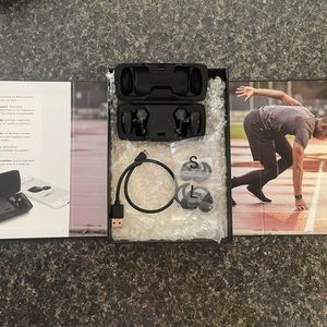 Bose Soundsport Free Wireless Headphones - BLACK
